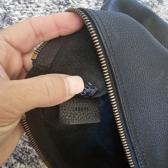 Gucci large leather pouch clutch wristlet - Picture 9 of 9